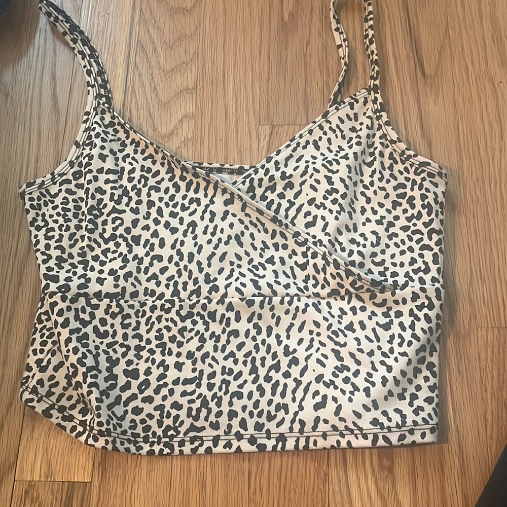 Cheetah print crossover cropped tank top
